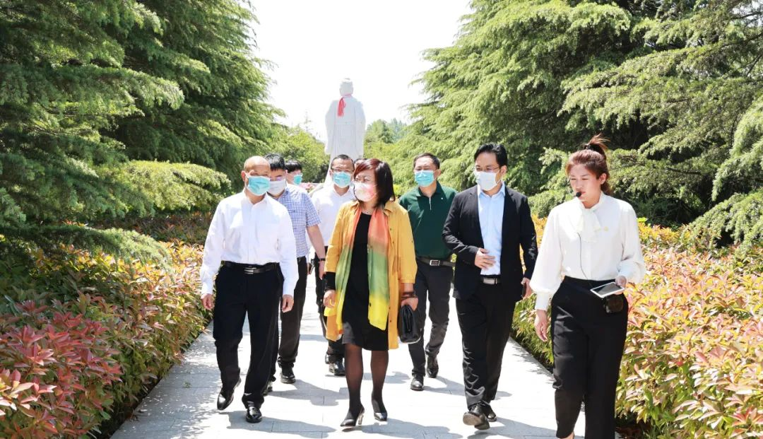 薛愛(ài)民一行到翔宇參觀考察